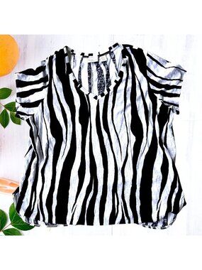 Rachel Zoe Pullover Top 2X Black White Stripe Linen V Neck Short Sleeves EUC